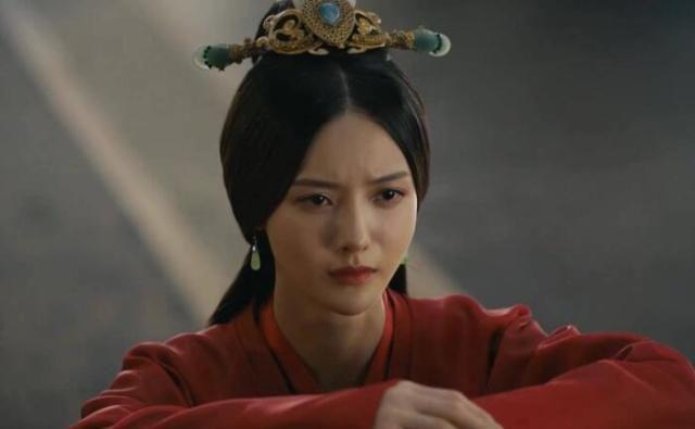 曹丕称帝后，仍然痴迷甄姬，为什么才过了一年就将她赐死