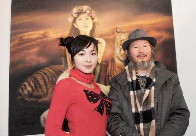 60岁老画家，为22岁女儿画人体，画出作品要卖800万