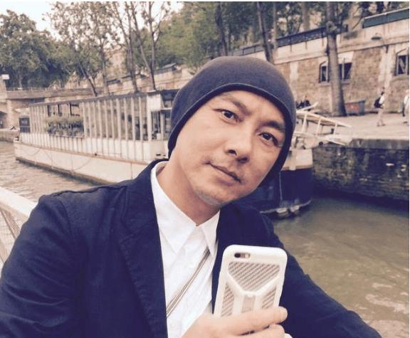 张卫健与娇妻张茜甜蜜近照, 粉丝心疼他们多年没有孩子