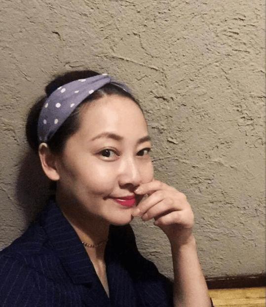 张卫健与娇妻张茜甜蜜近照, 粉丝心疼他们多年没有孩子