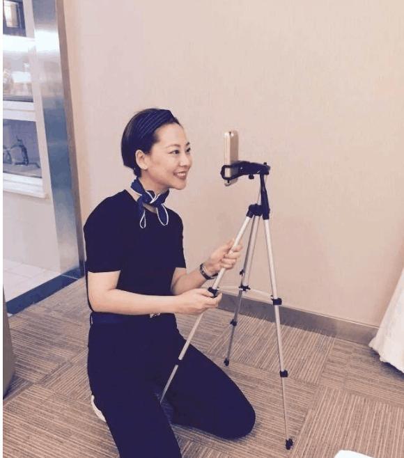 张卫健与娇妻张茜甜蜜近照, 粉丝心疼他们多年没有孩子