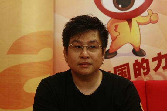 90年代凭一曲红遍中国，人气超四大天王，却因唱一首歌入狱7年