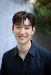 ​李帝勋自曝做手术曾签生死状 被注射致死量麻醉