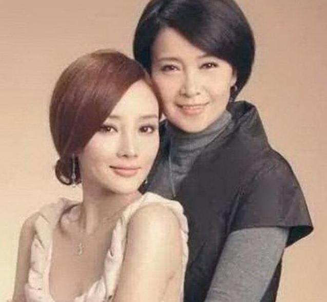她是著名女演员，也是李小璐亲妈，中俄混血大美人，身价也上亿