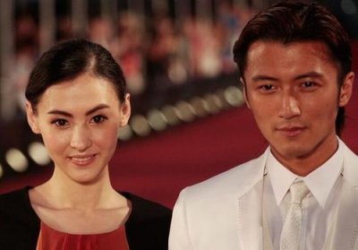 ​谢霆锋大儿子12岁了，这么大年纪就有腹肌了，网友：满满的荷尔蒙