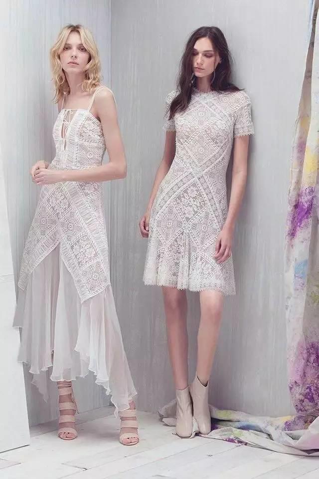 小白裙好看吗 穿出清新少女感