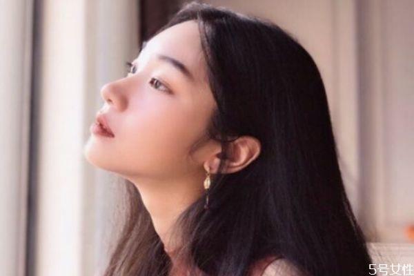 烫完头发几天可以做护理 烫过头发用什么护理