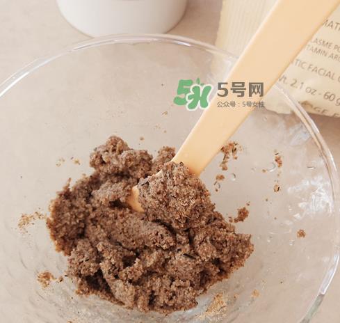 思妍丽鸡饲料面膜好用吗？思妍丽鸡饲料面膜一周用几次？