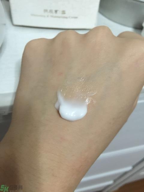 whoo后美白膏真假辨别对比图 