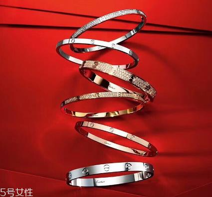 卡地亚手镯会有划痕吗？一生挚爱的象征