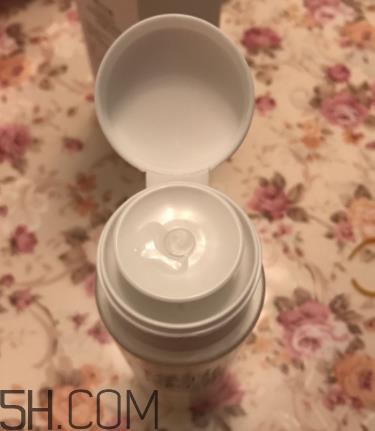 欧诗漫卸妆水辣眼睛吗？欧诗漫卸妆水评测