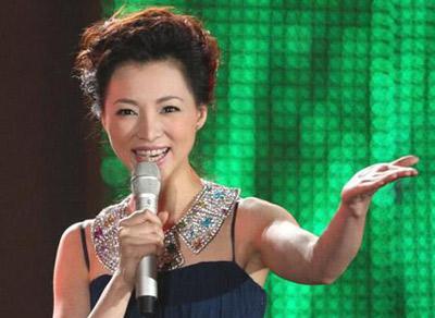 董卿退出春晚后做什么？看完后网友：责任重大啊！