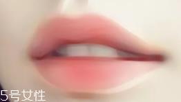 润唇膏要怎么清洁？用前刮掉一层