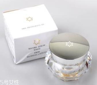 按摩膏能去皱纹吗 肌肤抗皱不容疏忽