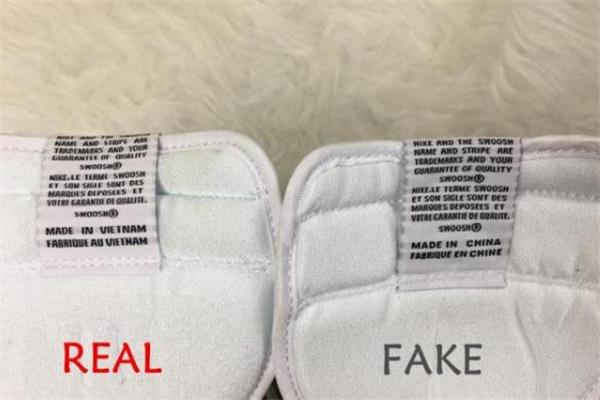 aj1红丝绸真假对比 aj1红丝绸黑脚趾真假鉴定