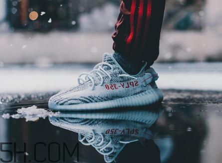 yeezy boost 350 v2 blue tint蓝斑马国内发售店铺有哪些？