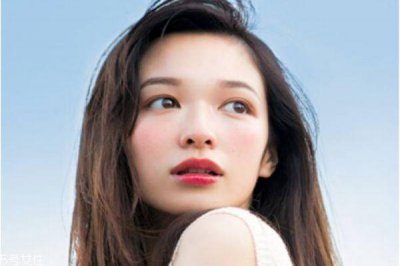 ​化妆失手应该如何补救 化妆的常见误区有哪些