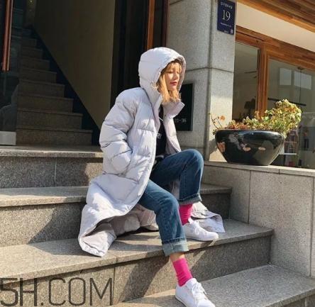 羽绒服怎么穿显瘦？羽绒服怎么搭配不臃肿？