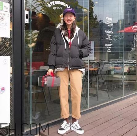 羽绒服怎么穿显瘦？羽绒服怎么搭配不臃肿？
