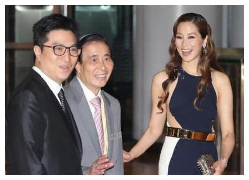 嫁豪门婚礼花费超七亿，八年生四子获上亿奖励，37岁封肚不再生