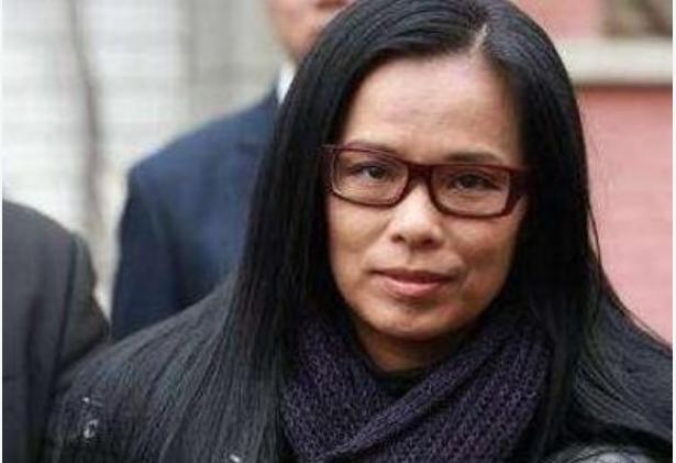 韦唯和儿子近照曝光，二婚老公似明星，三个儿子高大帅气