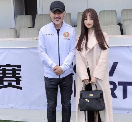 马化腾女儿照片曝光，颜值逆天，网友: 难怪王思聪要追!