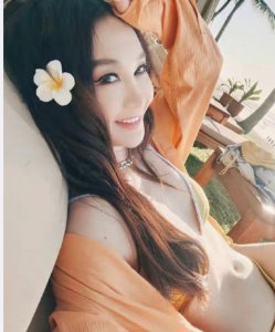 ​明星泳装钟楚曦、温碧霞性感，刘亦菲一出手让白幼瘦无地自容_ZAKER新闻