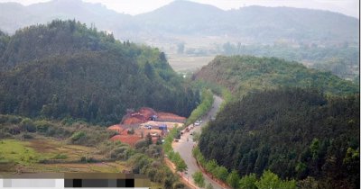 ​靖安大墓少女群葬之谜：46名少女被裸葬，墓主人“守”着墓室大门