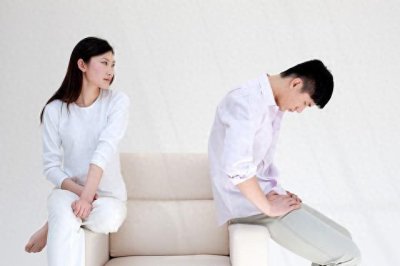 ​婚姻中男人的这些自私行为，正在悄悄破坏你们的感情！