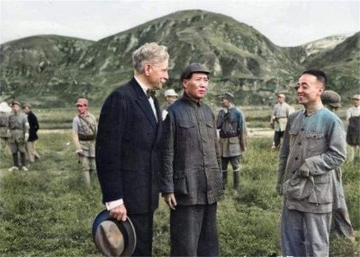​包瑞德忆赫尔利访延安：像条中毒的小狗，发了一声印第安人的长啸