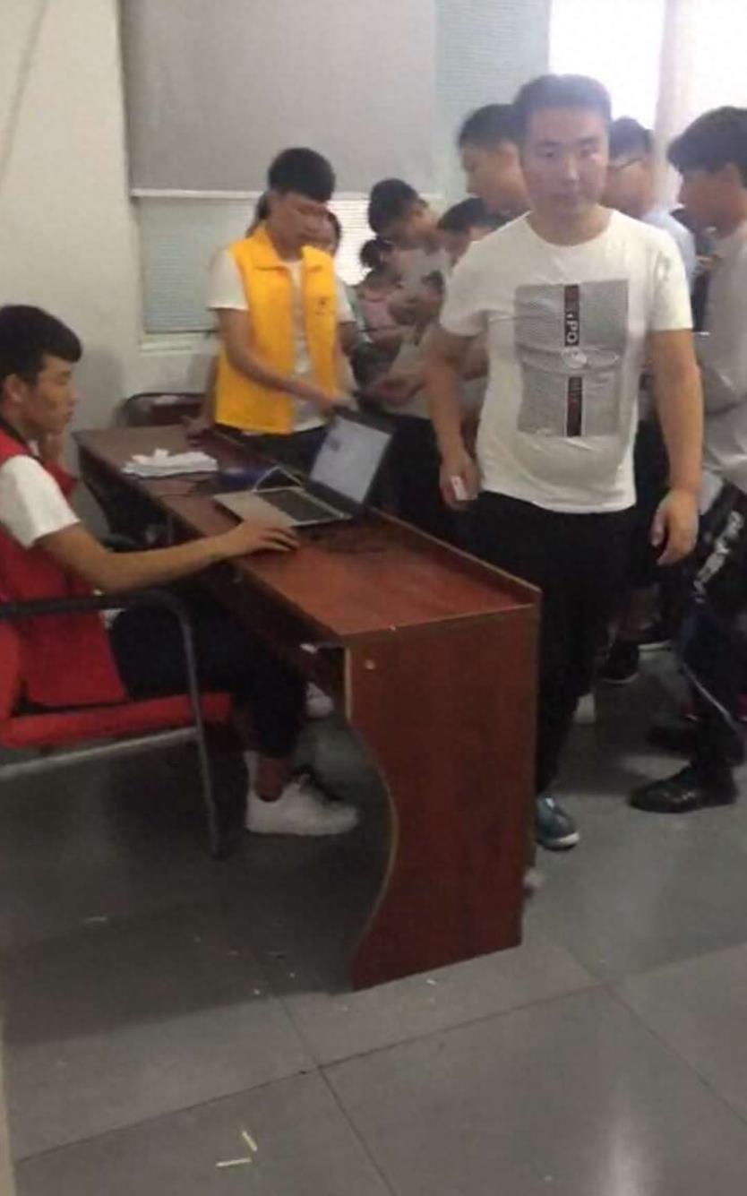 一组实拍图还原富士康代工厂和其他电子厂有何区别？