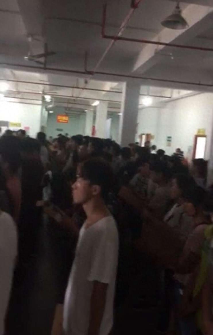 一组实拍图还原富士康代工厂和其他电子厂有何区别？