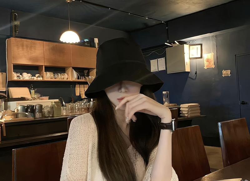 年轻人在荷尔蒙影响下总是冲动的，对新鲜事物的憧憬，是压倒一切