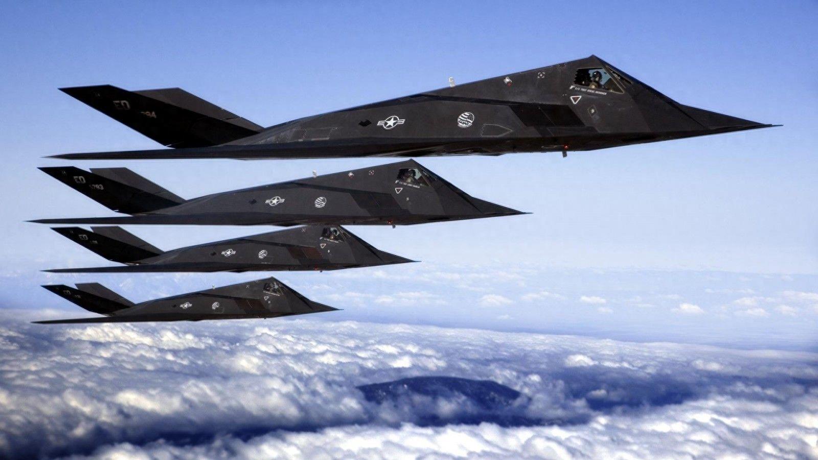美军黑科技：F-117隐身战斗轰炸机