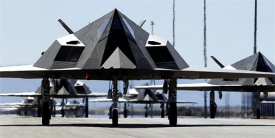 ​美军黑科技：F-117隐身战斗轰炸机