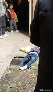 ​四川自贡三岁男孩高楼坠亡：小孩后脑着地惨不忍睹 ！
