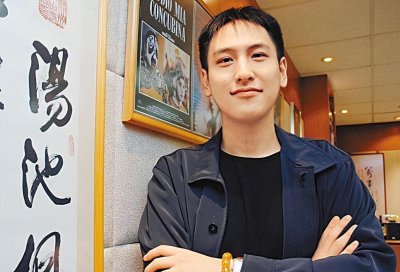 ​汤臣少主汤珈铖，躺赢的百亿富豪，亲爹生前为其留下上百套房产