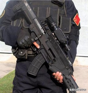 ​中国新型ZH05智能步枪，智能狙击，千米穿杨