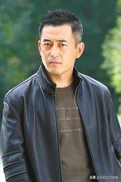 第32届金鸡奖最佳男配角得主王志飞 潇洒帅气 淡然从容 照片欣赏