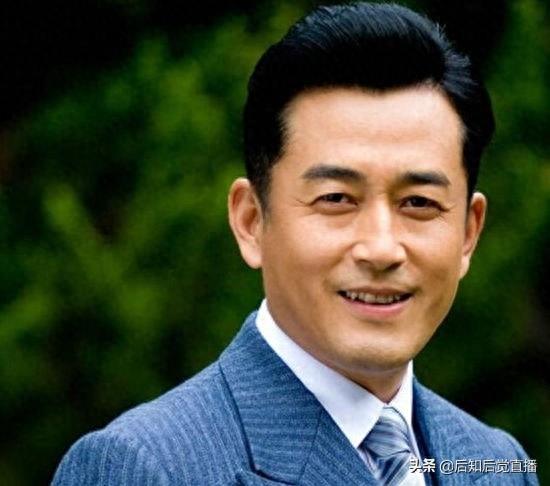 第32届金鸡奖最佳男配角得主王志飞 潇洒帅气 淡然从容 照片欣赏