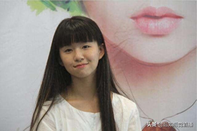 影视女演员小彩旗最美的10张照片欣赏，开朗乖巧 灵动而纯真
