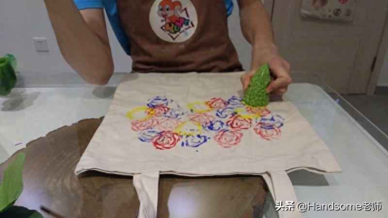 儿童创意美术：蔬菜拓印画-一园青菜成了精