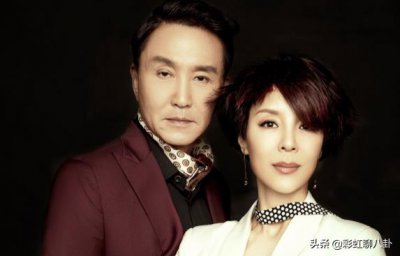 ​57岁国家一级演员吴刚, 妻子是我们熟悉的她, 恩爱了整整34年!