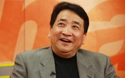​中国著名相声演员姜昆简历