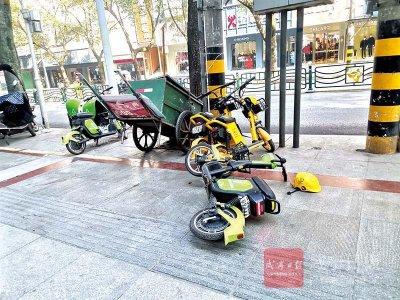 ​共享单车“花式”载人，让人心惊胆战