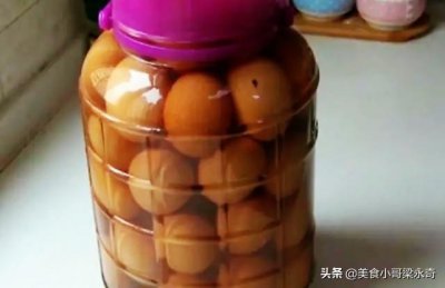 ​腌鸡蛋时，大厨教你3个诀窍，鸡蛋个个流油味道香，赶快收藏吧