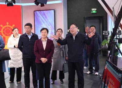 ​毕志伟到市新闻传媒中心（集团）、市文旅局调研