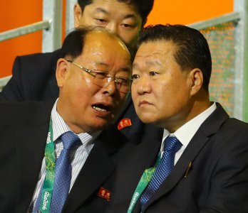 ​朝鲜政治漩涡中的独行者：崔龙海的不倒传奇