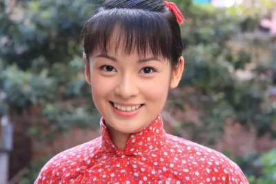​那些年看过的七十二家房客气质女神鲁秋香和郑钤丹