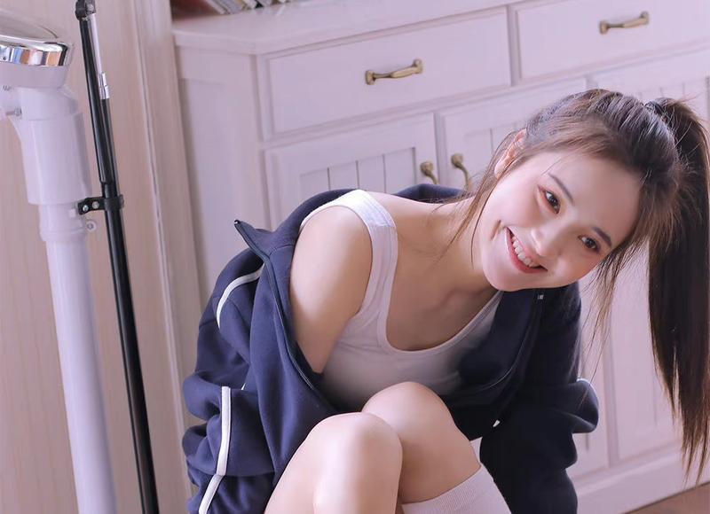 女生说她很热，怎么回复才能撩到她？